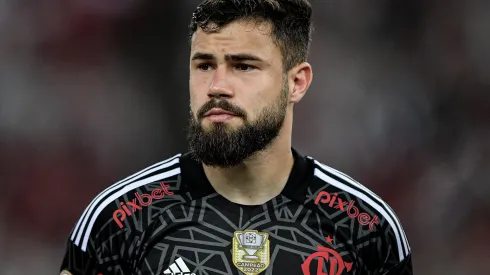 Matheus Cunha pode ser ‘culpado’ por permanência de jogador contestado no Flamengo – Foto: Thiago Ribeiro/AGIF
