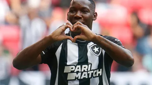 Patrick de Paula dá EXCELENTE sinal e volta ganha força no Botafogo