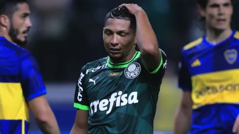 SP – SAO PAULO – 05/10/2023 – LIBERTADORES 2023, PALMEIRAS X BOCA JUNIORS – Rony jogador do Palmeiras lamenta durante partida contra o Boca Juniors no estadio Arena Allianz Parque pelo campeonato Libertadores 2023. Foto: Ettore Chiereguini/AGIF
