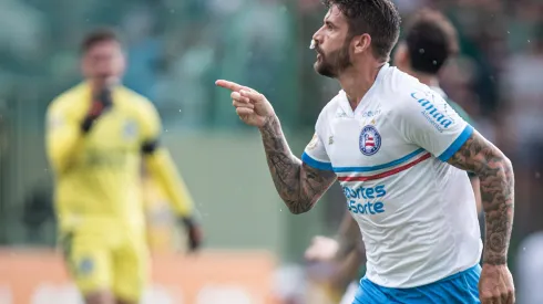 BA – PORTO ALEGRE – 07/10/2023 – BRASILEIRO A 2023, GOIAS X BAHIA – Everaldo jogador do Bahia comemora seu gol durante partida contra o Goias no estadio Serrinha pelo campeonato Brasileiro A 2023. Foto: Heber Gomes/AGIF
