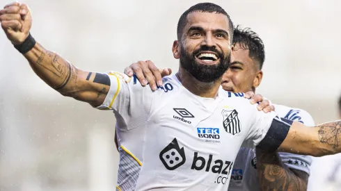 Tomás Rincon surpreendeu todo mundo do Santos com atitude inesperada<br />
- Foto: Abner Dourado/AGIF