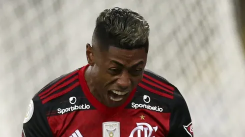 RIO DE JANEIRO, BRAZIL – NOVEMBER 21: Bruno Henrique of Flamengo celebrates after scoring the first goal of his team during a match between Flamengo and Coritiba as part of 2020 Brasileirao Series A at Maracana Stadium on November 21, 2020 in Rio de Janeiro, Brazil. (Photo by Buda Mendes/Getty Images)
