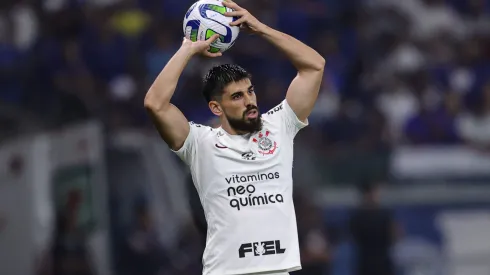 MG – BELO HORIZONTE – 19/08/2023 – BRASILEIRO A 2023, CRUZEIRO X CORINTHIANS – Bruno Mendez jogador do Corinthians durante partida contra o Cruzeiro no estadio Mineirao pelo campeonato Brasileiro A 2023. Foto: Gilson Lobo/AGIF
