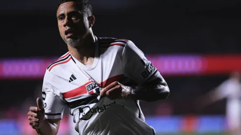 São Paulo escolhe ponta de 18 gols para disputar posição com Rato – Foto: Ettore Chiereguini/AGIF
