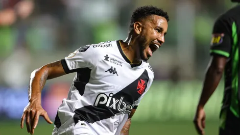 MG – BELO HORIZONTE – 25/09/2023 – BRASILEIRO A 2023, AMERICA-MG X VASCO – Jair jogador do Vasco comemora seu gol durante partida contra o America-MG no estadio Independencia pelo campeonato Brasileiro A 2023. Foto: Gilson Lobo/AGIF
