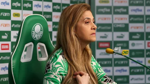 Leila Pereira foi criticada por torcida do Palmeiras pelo planejamento de reforços em 2024
