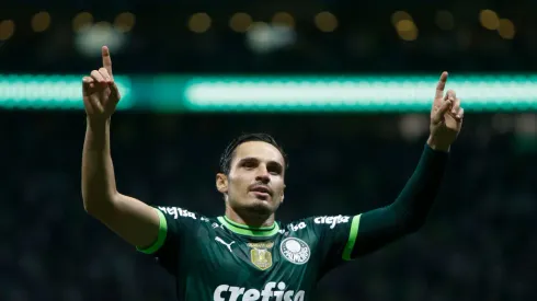 Meio-campista português pode ser parceiro de Veiga no Palmeiras. Foto: Schincariol/Getty Images

