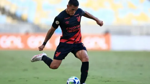 Cuello mudou de posição no Athletico Paranaense Photo by Buda Mendes/Getty Images)
