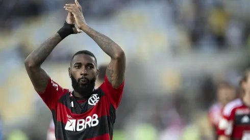 Gérson jogador do Flamengo comemora vitoria apos a partida contra o Vasco no estadio Maracana pelo campeonato Brasileiro A 2023. Foto: Jorge Rodrigues/AGIF
