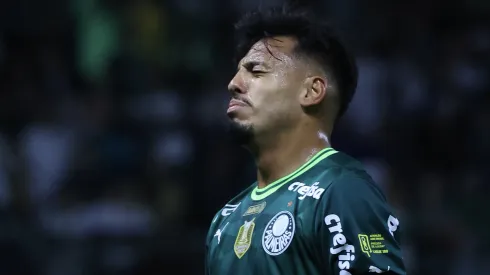 SP – SAO PAULO – 15/09/2023 – BRASILEIRO A 2023, PALMEIRAS X GOIAS – Gabriel Menino jogador do Palmeiras lamenta durante partida contra o Goias no estadio Arena Allianz Parque pelo campeonato Brasileiro A 2023. Foto: Marcello Zambrana/AGIF
