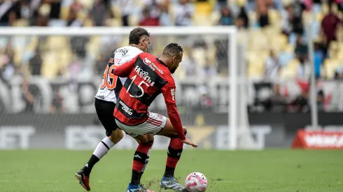 Treta entre Fabrício Bruno e Vegetti tem finalização em condomínio<br />
- Foto: Thiago Ribeiro/AGIF