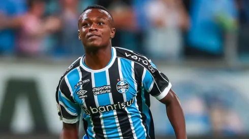 Foto: Lucas Uebel/Grêmio/Divulgação - Nathan Fernandes: atacante brilhou em jogo do Grêmio