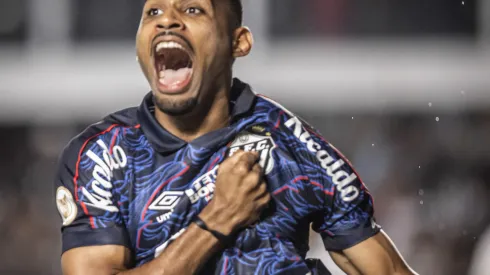 Foto: Raul Baretta/Santos – Joaquim é um dos titulares absolutos do Santos na temporada 2023