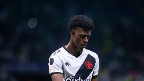 Robson, zagueiro do Vasco. Foto: Fabio Moreira Pinto/AGIF