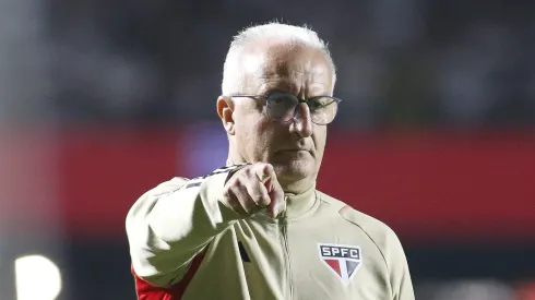 Dorival Júnior técnico do São Paulo em partida pelo Campeonato Brasileiro. Foto: Miguel Schincariol/Getty Images