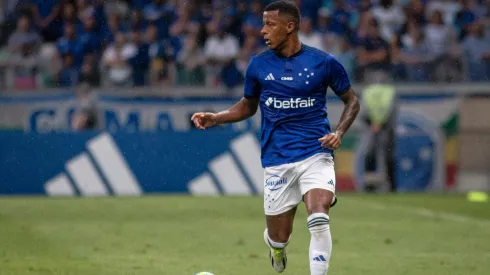 Zé Ricardo revela motivo da manutenção de Arhur Gomes e Vital no time titular do Cruzeiro /Foto: Fernando /Foto: Fernando Moreno/AGIF
