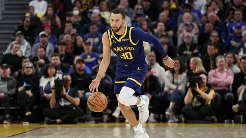 Curry vem brilhando no começo da temporada da NBA
