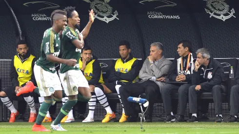 Tite do Corinthians durante partida contra o Palmeiras pelo Campeonato Brasileiro A 2015 na Arena Corinthians. Foto: Mauro Horita/AGIF
