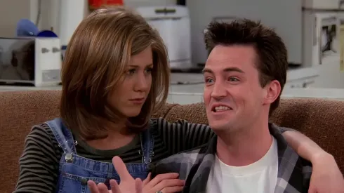 Chandler e Rachel em Friends – Reprodução/HBO Max
