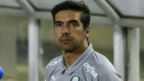 Abel Ferreira lembrou de Renato em coletiva após vitória do Palmeiras sobre o Inter – Foto: Ricardo Moreira/Getty Images)
