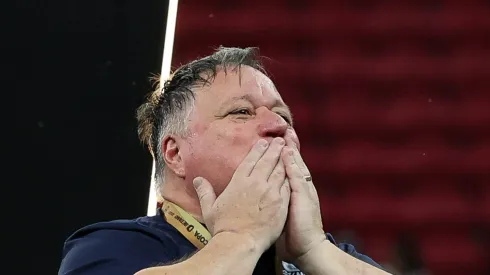 Anderson Barros sorri com meta de vendas próxima de ser batida no Palmeiras. (Foto: Cesar Greco/Palmeiras/by Canon)