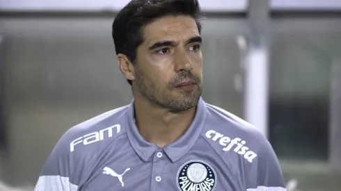 SP – BARUERI – 11/11/2023 – BRASILEIRO A 2023, PALMEIRAS X INTERNACIONAL – Abel Ferreira tecnico do Palmeiras durante partida contra o Internacional no estadio Arena Barueri pelo campeonato Brasileiro A 2023. Foto: Marcello Zambrana/AGIF