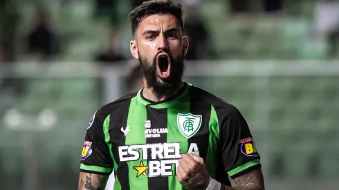 Mastriani é o artilheiro do América-MG na temporada com 21 gols – Foto: Fernando Moreno/AGIF
