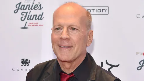 Bruce Willis no tapete vermelho
