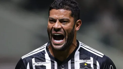 Hulk comemora gol em jogo do Atlético-MG – Foto: Gilson Lobo/AGIF
