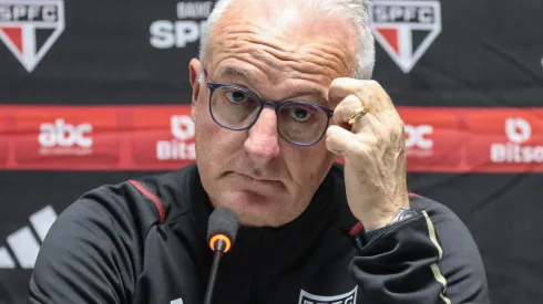 Dorival Júnior, técnico do São Paulo, durante entrevista coletiva – Foto: Robson Mafra/AGIF
