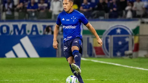 MG – BELO HORIZONTE – 21/06/2023 – BRASILEIRO A 2023, CRUZEIRO X FORTALEZA – Marlon jogador do Cruzeiro durante partida contra o Fortaleza no estadio Mineirao pelo campeonato BRASILEIRO A 2023. Foto: Fernando Moreno/AGIF
