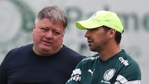 Anderson Barros e Abel Ferreira, ambos do Palmeiras
(Foto: Cesar Greco/Palmeiras/by Canon/Divulgação Flickr)
