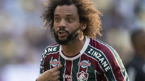 Marcelo jogador do Fluminense reclama com a arbitragem durante partida contra o Botafogo no estadio Maracana pelo campeonato Brasileiro A 2023. Jorge Rodrigues/AGIF
