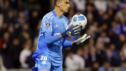 Santos não atua há mais de seis meses. Foto: Daniel Jayo/Getty Images.
