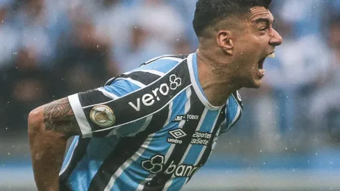 Luis Suarez jogador do Gremio durante partida contra o Corinthians no estadio Arena do Gremio pelo campeonato Brasileiro A 2023. Giancarlo Santorum/AGIF
