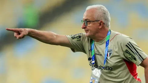 Dorival Júnior técnico do São Paulo durante partida pelo Campeonato Brasileiro
