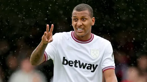 Foto: David Rogers/Getty Images - Luizão é assunto no West Ham