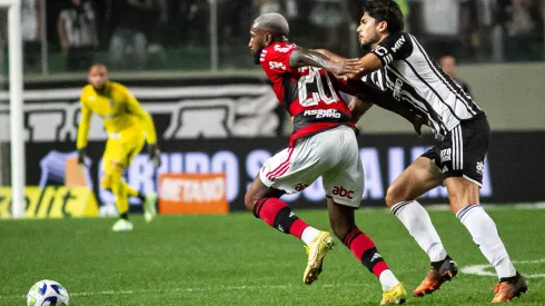 MG – BELO HORIZONTE – 29/07/2023 – BRASILEIRO A 2023, ATLETICO-MG X FLAMENGO – Gerson jogador do Flamengo durante partida contra o Atletico-MG no estadio Independencia pelo campeonato Brasileiro A 2023. Foto: Fernando Moreno/AGIF
