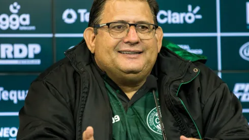 Volante que conquistou acesso pode ser primeiro reforço para Guto Ferreira em 2024. Foto: Robson Mafra/AGIF