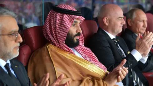 Dono do Newcastle é príncipe herdeiro da Arábia Saudita e pode contratar joia do Palmeiras – Foto: Pool/Getty Images)
