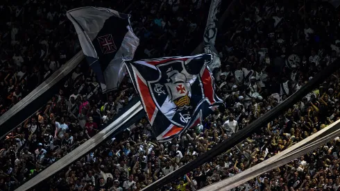 RJ - RIO DE JANEIRO - 06/11/2023 - BRASILEIRO A 2023, VASCO X BOTAFOGO - Torcida do Vasco durante partida contra Botafogo no estádio São Januário pelo campeonato Brasileiro A 2023. Foto: Thiago Ribeiro/AGIF