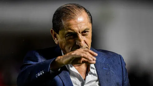 Ramon Diaz tecnico do Vasco durante partida contra o Corinthians no estadio Sao Januario pelo campeonato Brasileiro A 2023. Thiago Ribeiro/AGIF
