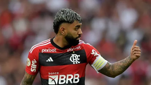Gabigol perdeu status de intocável no Flamengo e agora ocupa a posição de reserva. Thiago Ribeiro/AGIF
