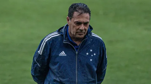 Ex-técnico do Cruzeiro teve participação especial em uma situação – Foto: Celio Junior/AGIF.
