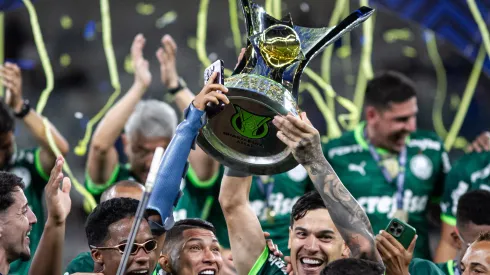 MG – BELO HORIZONTE – 06/12/2023 – BRASILEIRO A 2023, CRUZEIRO X PALMEIRAS – Jogadores do Palmeiras comemoram titulo de campeao apos partida contra o Cruzeiro no estadio Mineirao pela decisao do campeonato Brasileiro A 2023. Foto: Fernando Moreno/AGIF