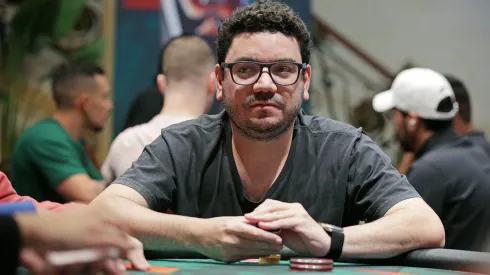 João Bauer é um conhecido profissional de poker brasileiro
