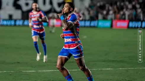 Marinho comemorando gol contra o Santos. Foto: Mateus Lotif / Fortaleza
