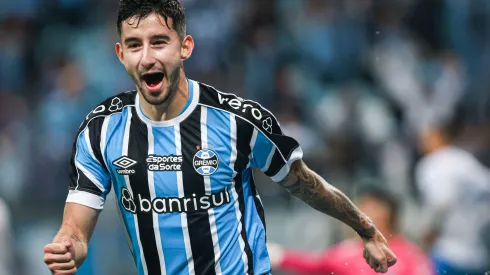 RS – PORTO ALEGRE – 12/07/2023 – COPA DO BRASIL 2023, GREMIO X BAHIA – Mathias Villasanti jogador do Gremio comemora seu gol durante partida contra o Bahia no estadio Arena do Gremio pelo campeonato Copa do Brasil 2023. Foto: Maxi Franzoi/AGIF
