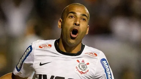 Foto: Agência Corinthians – Fábio Santos revela chegada de Pato e atitude de Sheik
