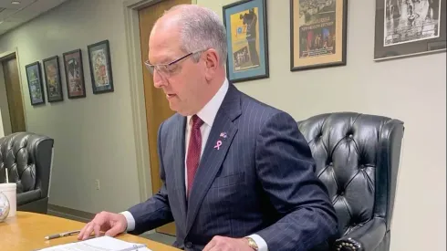 John Bel Edwards, governador da Louisina, organizava noites de poker